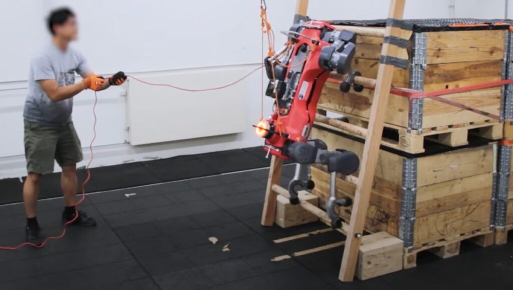 Four Legged Robot Learns To Climb Ladders