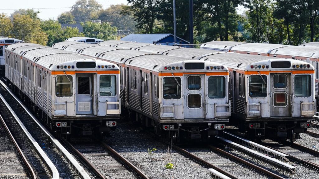 Philadelphia Transit Workers Union Reaches Deal To Avoid Strike