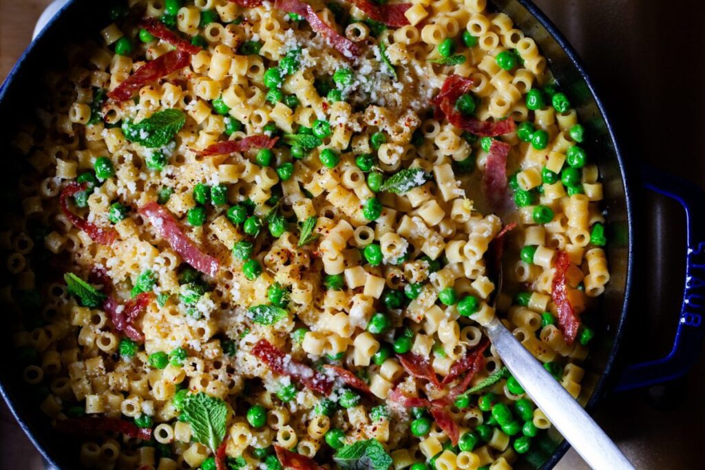 One pan ditalini and peas