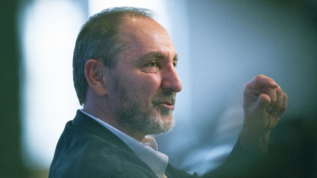 ‘you die if you stop moving:’ advertising legend david droga